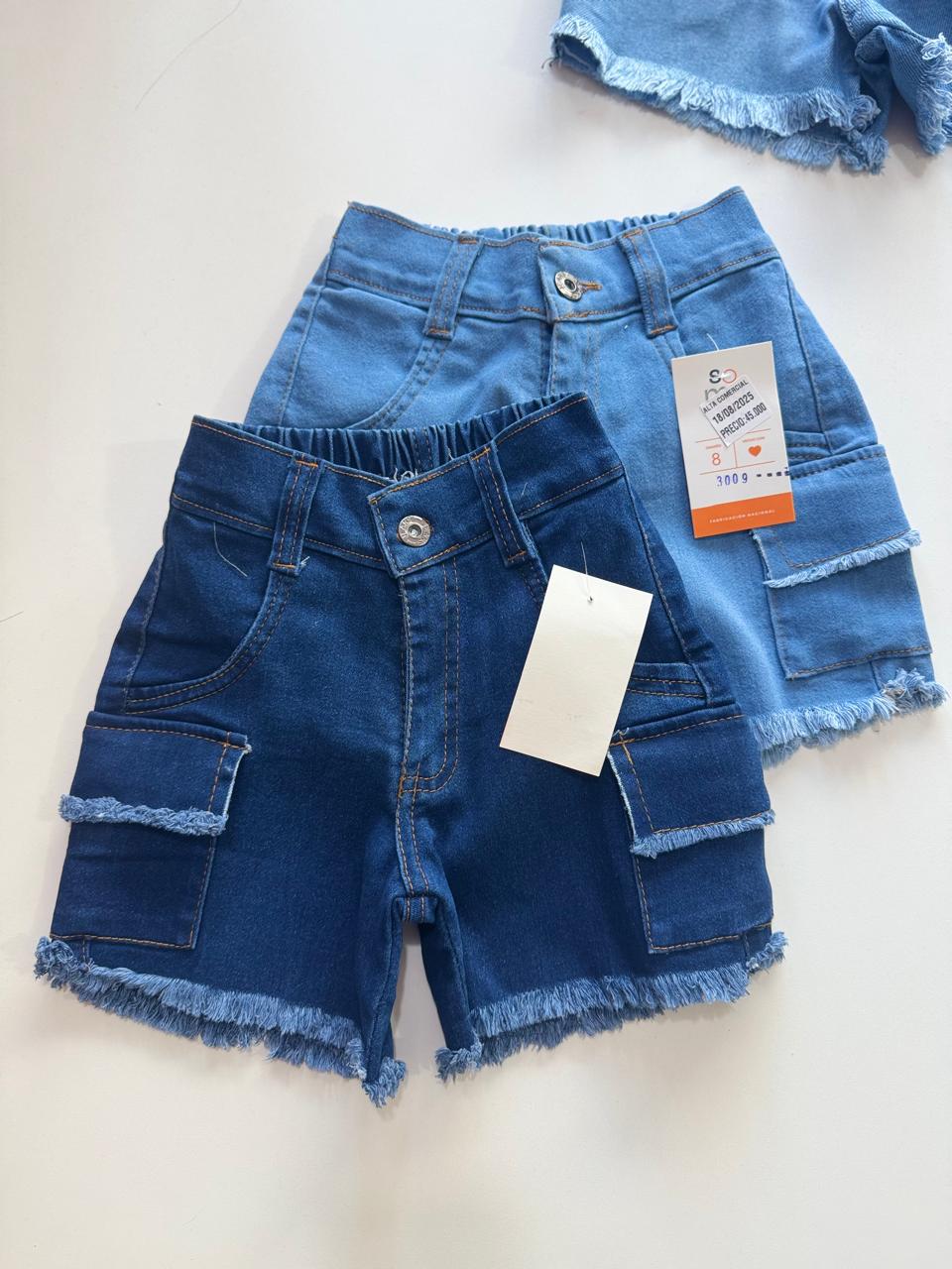 Short cargo de jean con bolsillos