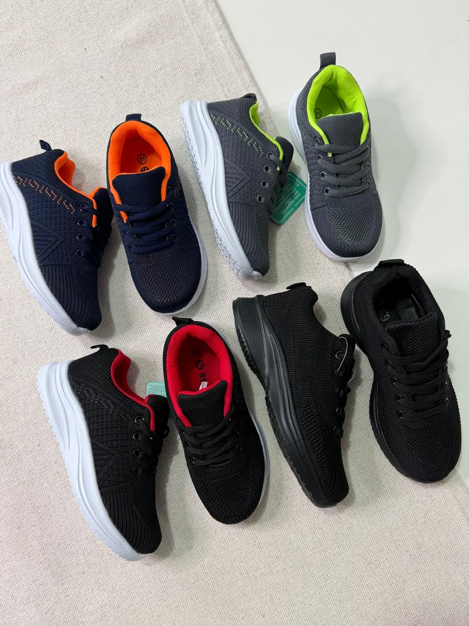 Calzado liviano unisex para peques (30-35)