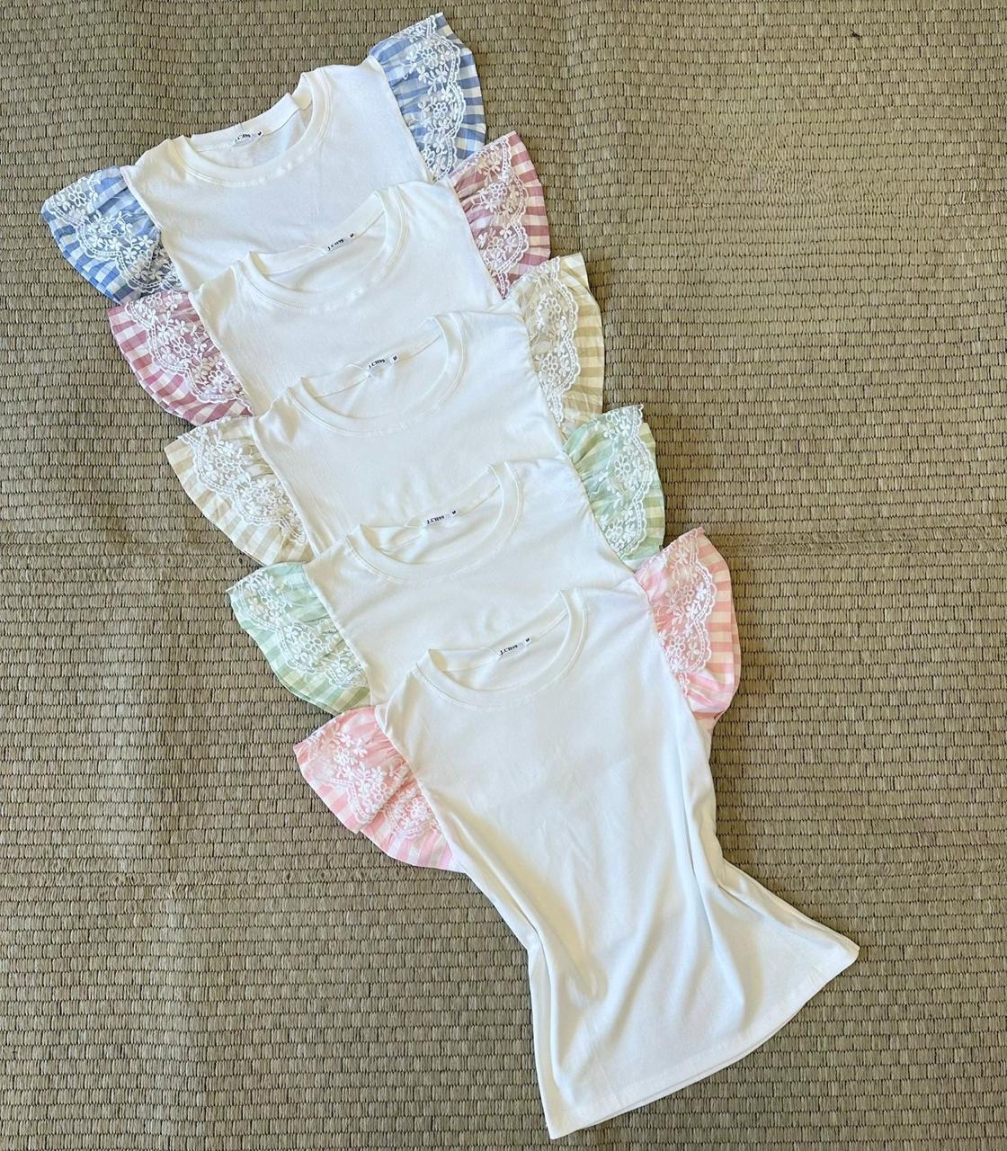 Remeritas blancas con manga de encaje a rayas