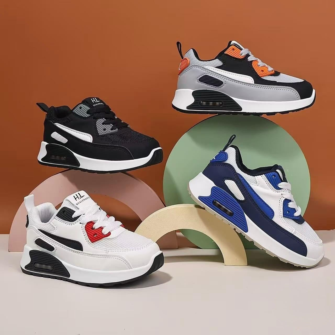 Zapatillas infantiles HL con cordones y ventana en el talón